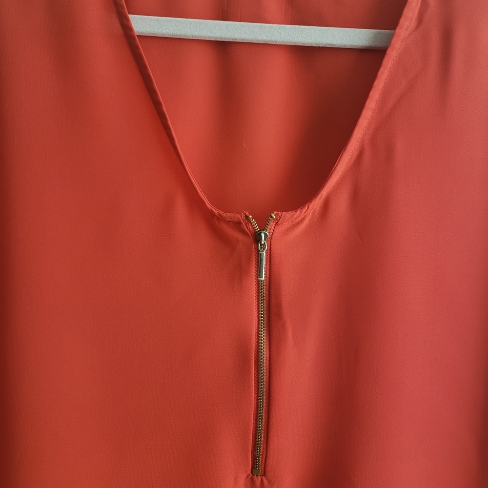 Business Blouse with gold zipper